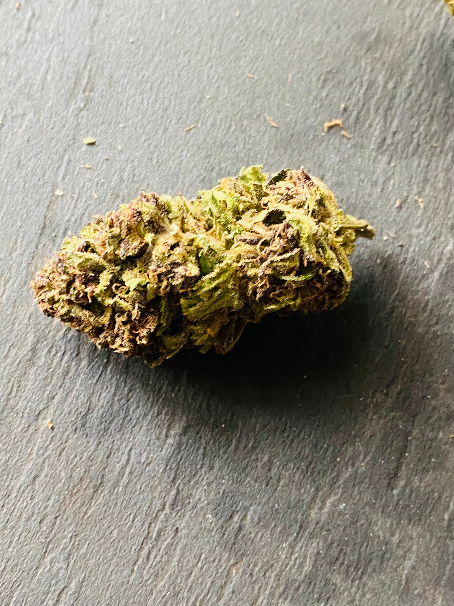 Fleurs de Juicy Funk Kush CBD (JFK) - L'étoile de chanvre